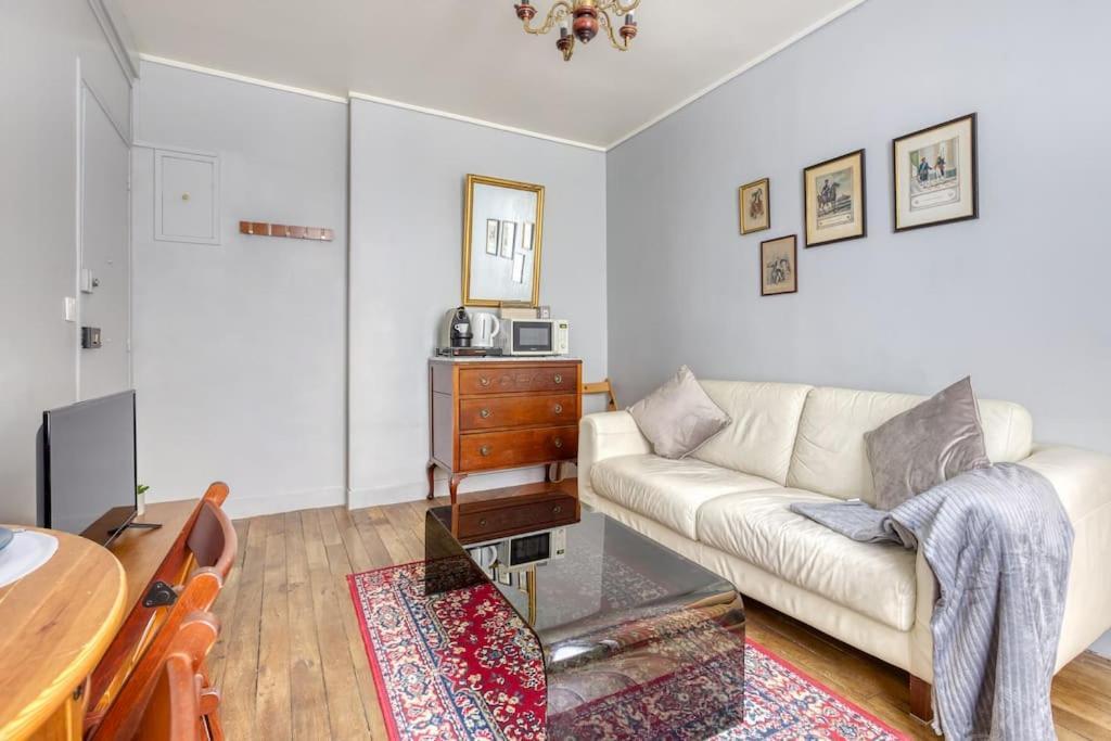 * Le Versaillais*2 min à pied du Château Versalhes Quarto foto